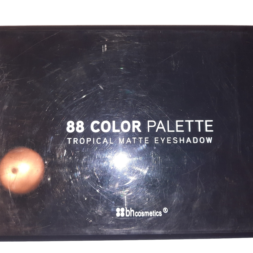 Bh cosmetics 88 color palette tropical matte eyeshadow